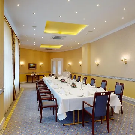 Oranien Hotel 4*