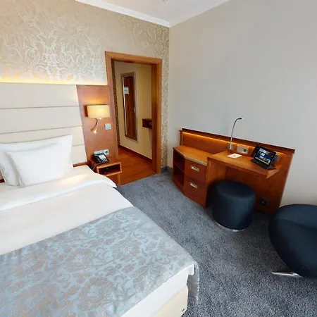 Hotel Oranien 4*