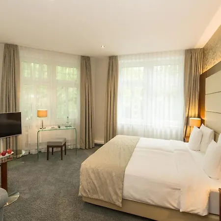 Oranien Hotel 4*