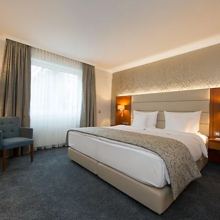 Oranien 4* Wiesbaden