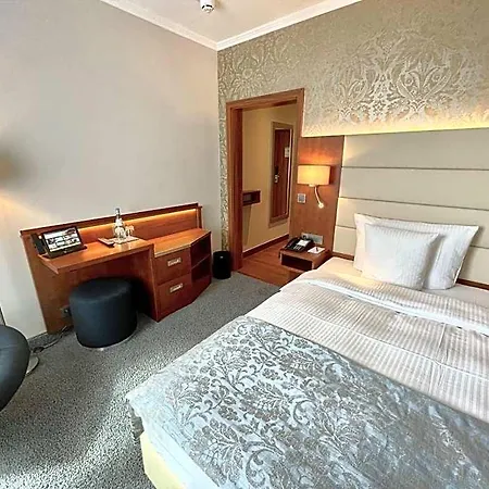 Hotel Oranien 4*