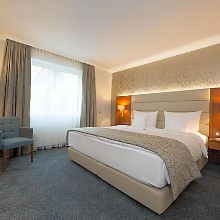 Hotel Oranien 4*
