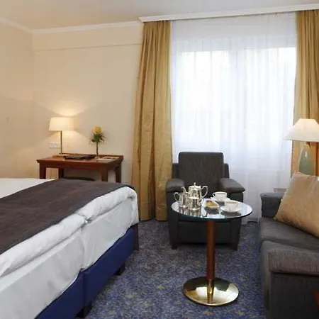 Oranien Hotel 4*